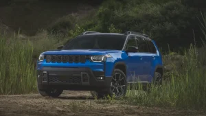 Jeep Cherokee 2026 retorna com novo visual, mas sem os motores V6 e V8