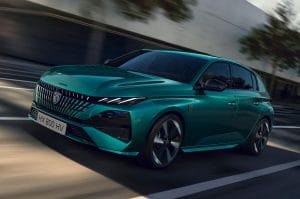 Peugeot 308 renovado: design atualizado e performance aprimorada