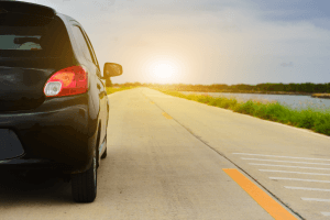 5 precauções essenciais para garantir uma viagem segura de carro durante as férias