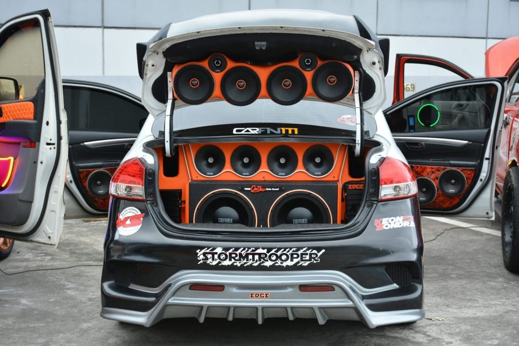 Carro com película escura ou sistema de som potente pode estar chamando atenção, saiba mais sobre o alerta em destaque.