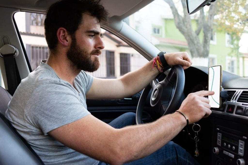 Motoristas da Uber encontram estratégia para aumentar lucros em até 70%; confira os detalhes