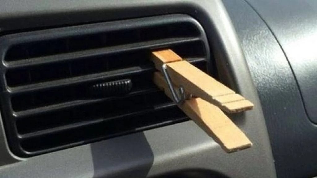 A curiosa tendência dos motoristas: prendedores de roupa no ar-condicionado dos veículos