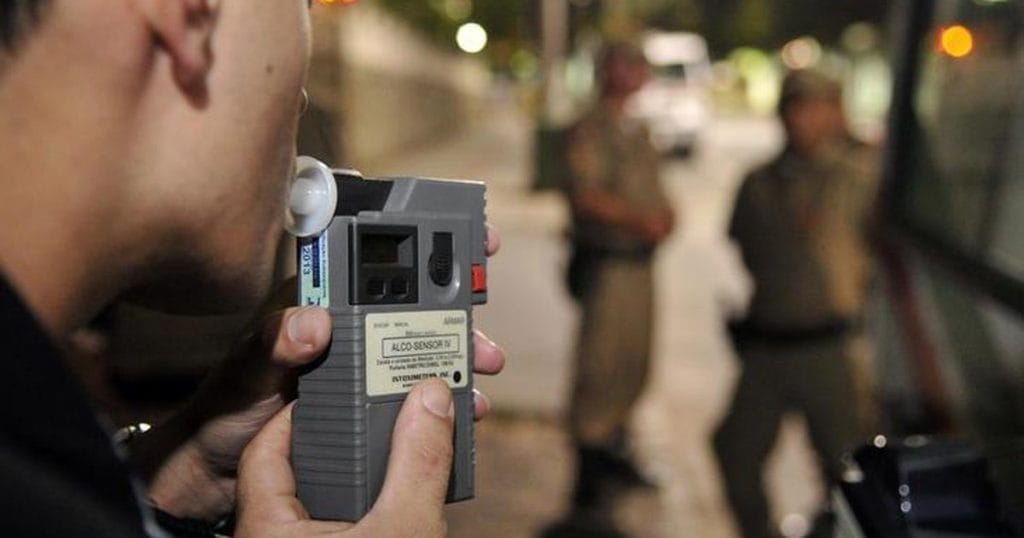 Implicações de recusar o teste do bafômetro: informações essenciais para motoristas