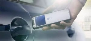 Google apresenta nova funcionalidade que controla aceleração e som do veículo remotamente pelo celular