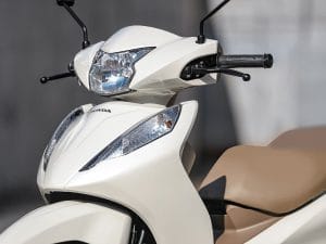 Nova Honda Biz 2027 desembarca no Brasil: descubra os preços e as atualizações na Tabela Fipe