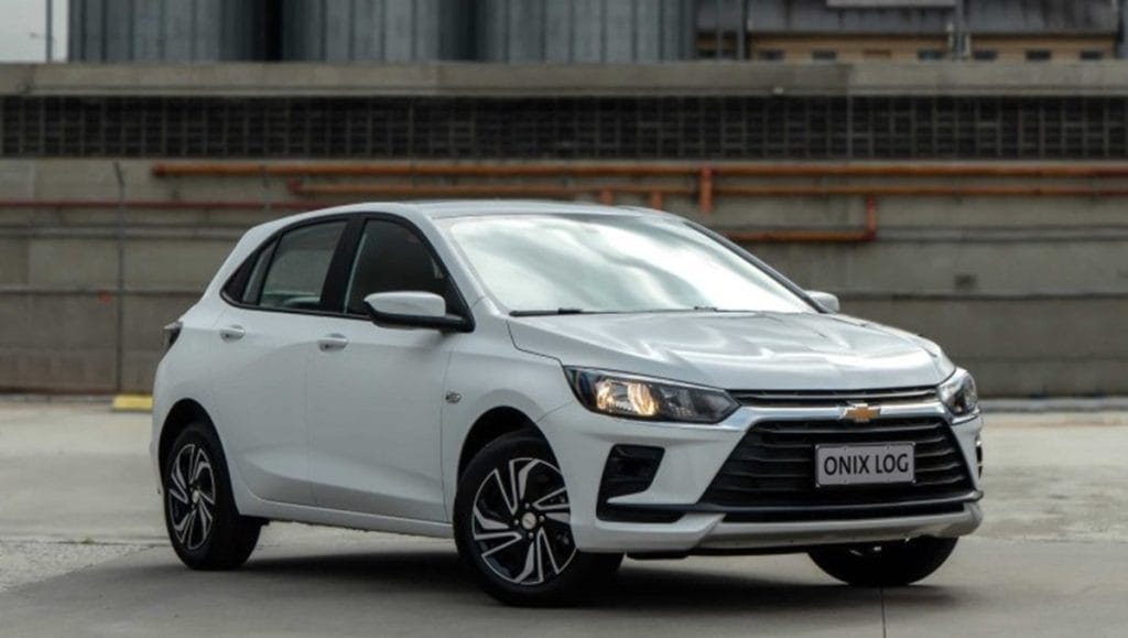 Chevrolet reinventa o Onix 2027 com quatro novas versões; descubra as novidades!