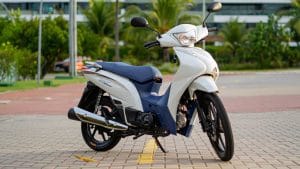 Moto nova por menos de R$ 11.000 se torna o desejo de quem busca economia e deixa os ônibus para trás
