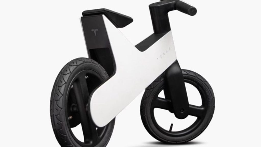 Tesla apresenta bicicleta infantil de R$ 1.153, que dispensa pedais