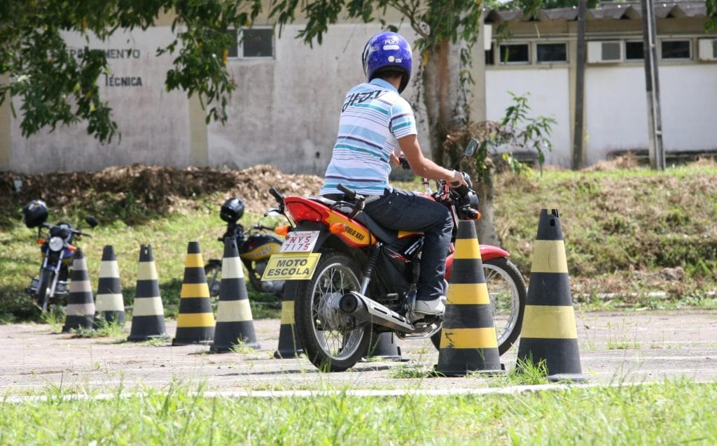 Transformação! Novo formato do exame para obtenção da CNH de moto surpreende candidatos
