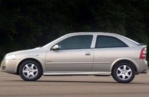 Chevrolet Astra 2.0 a menos de R$ 20 mil: 4 modelos que merecem destaque